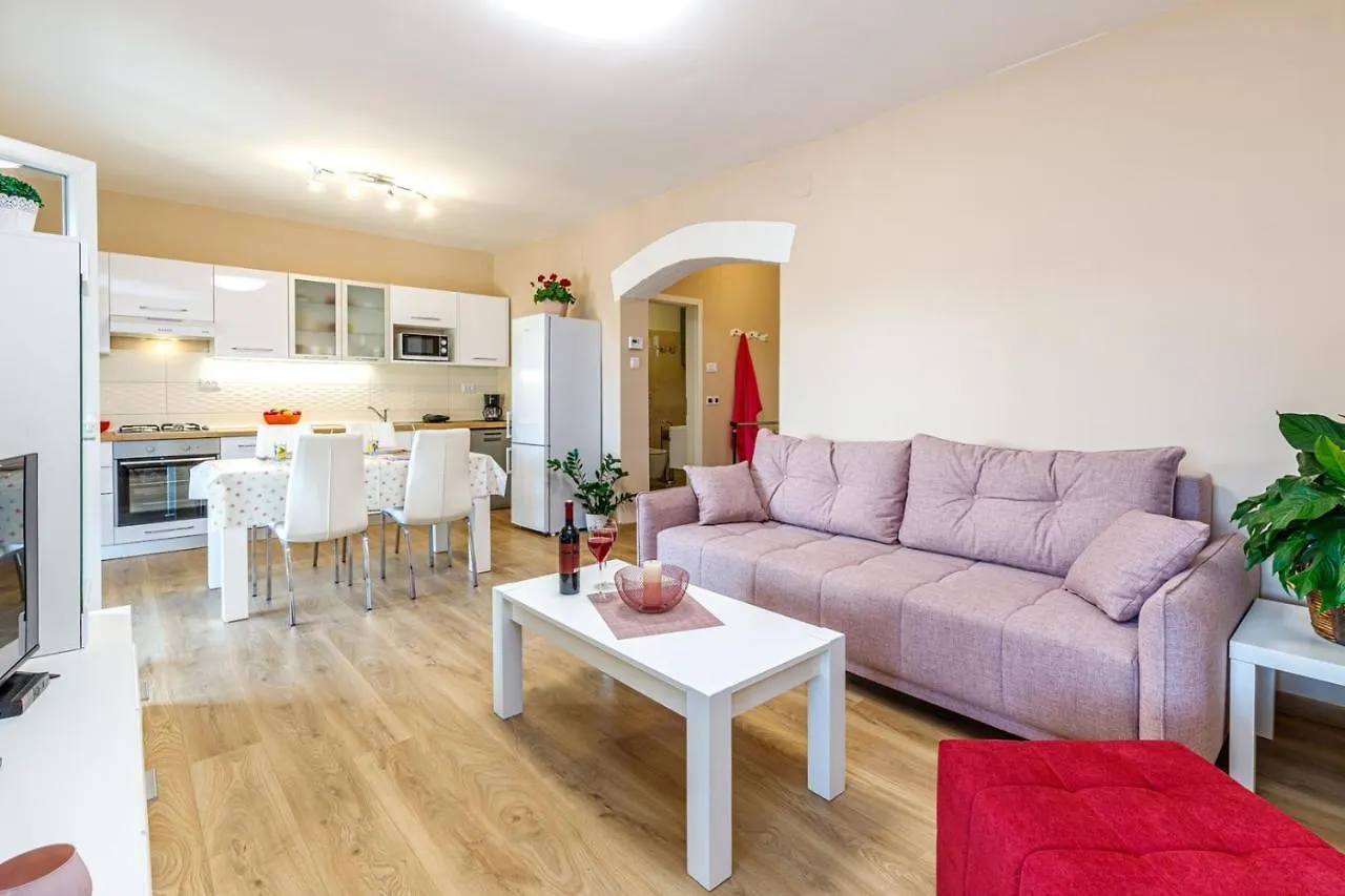 Apartment Danijela - Gortanova Uvala Pula