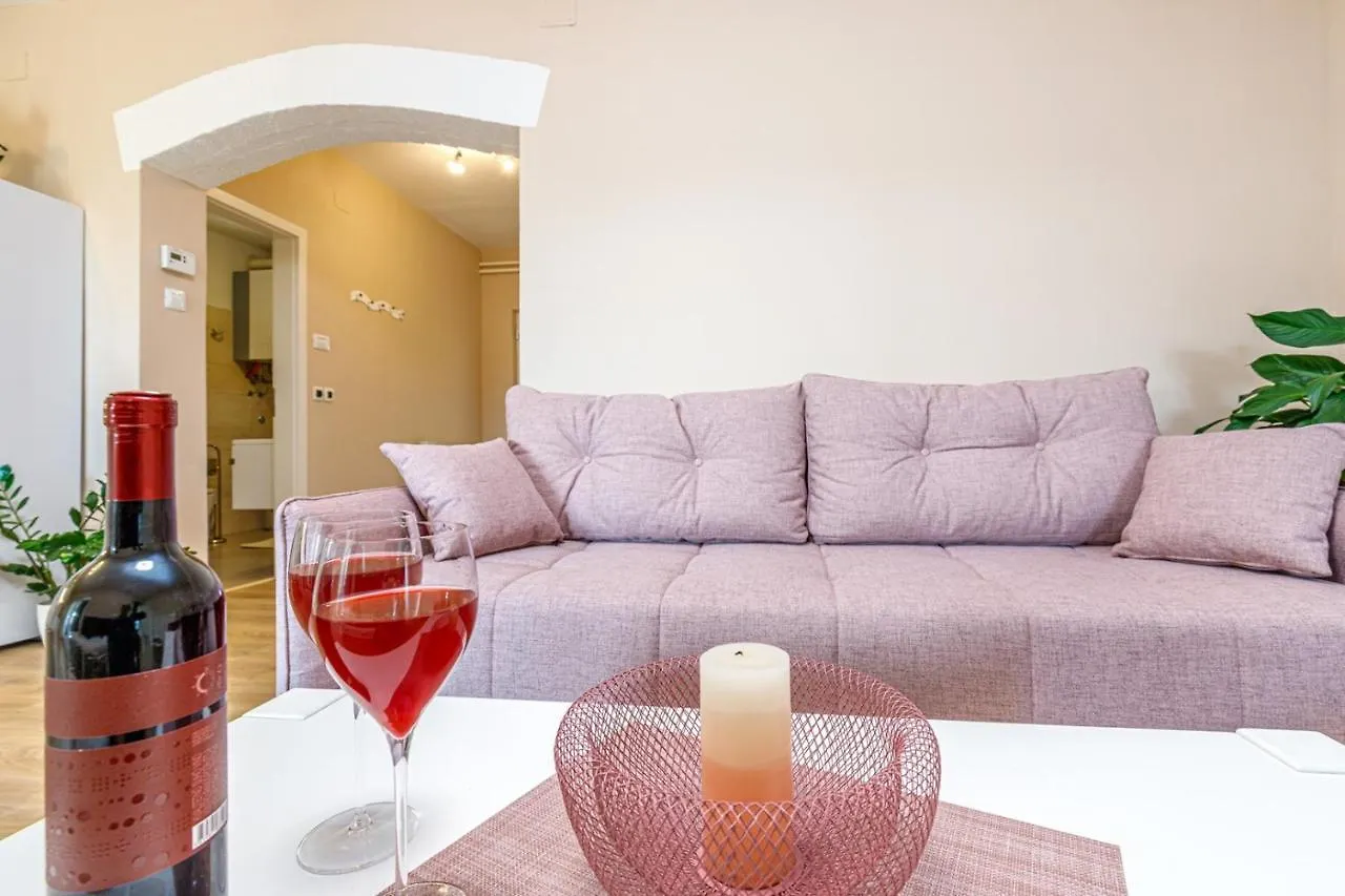 Apartment Danijela - Gortanova Uvala Pula